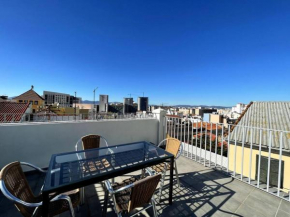 Stunning 2-BR Apartment in The Nook with Lift Access and Prime Central Location